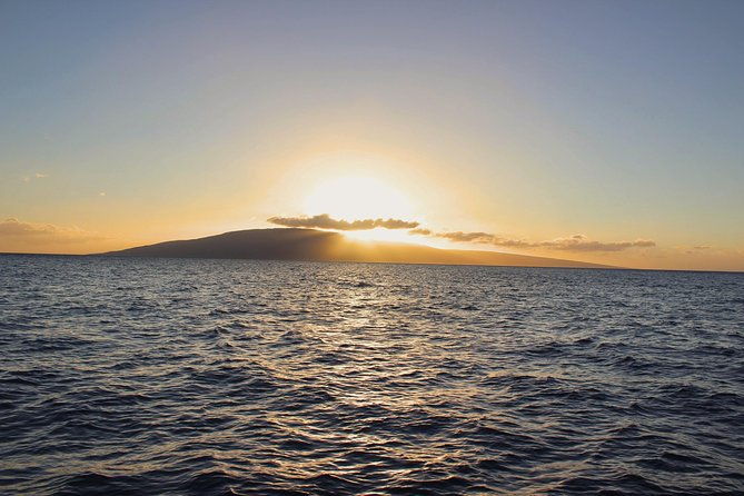 from-maalaea-harbor-sunset-dinner-cruise-aboard-the-quicksilver