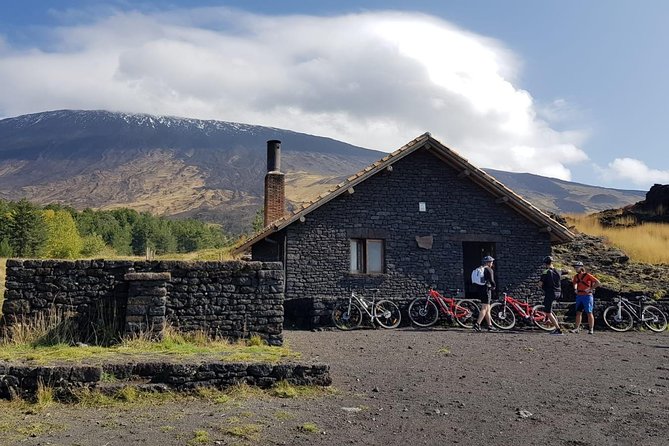 full-circuit-of-etna-by-mtb-small-group