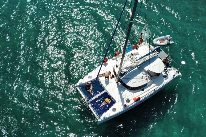 full-day-catamaran-tour-through-tayrona