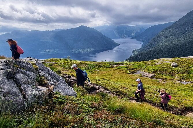 full-day-fjord-hiking-private-bergen