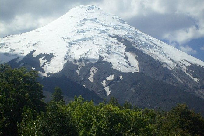 full-day-osorno-vulcano-and-petrohue-falls-small-group-tour