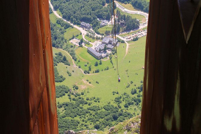full-day-private-4wd-tour-from-santander-to-picos-de-europa-excellent-meals