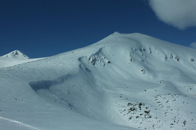 full-day-snowshoeing-tour-to-bezbog-peak-2645-m-in-pirin-mountains