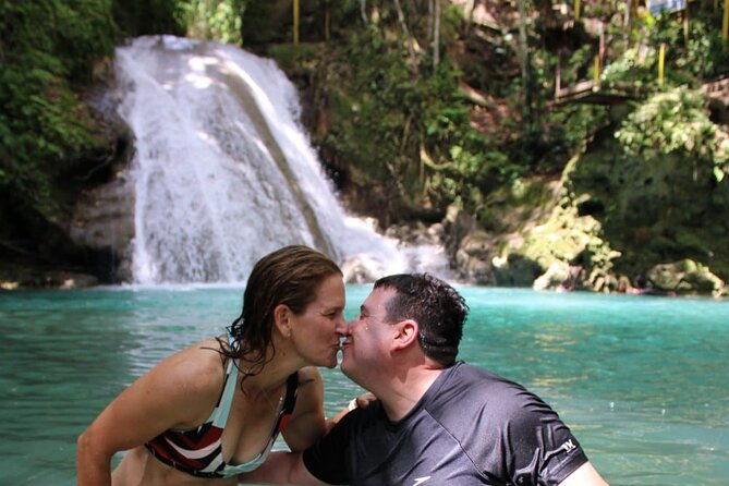 full-day-tour-of-blue-hole-and-dunns-river-falls-with-pick-up