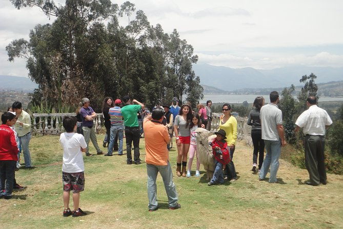 full-day-tour-otavalo-market-peguche-workshops
