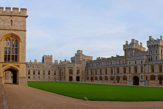 full-day-tour-stonehenge-and-windsor