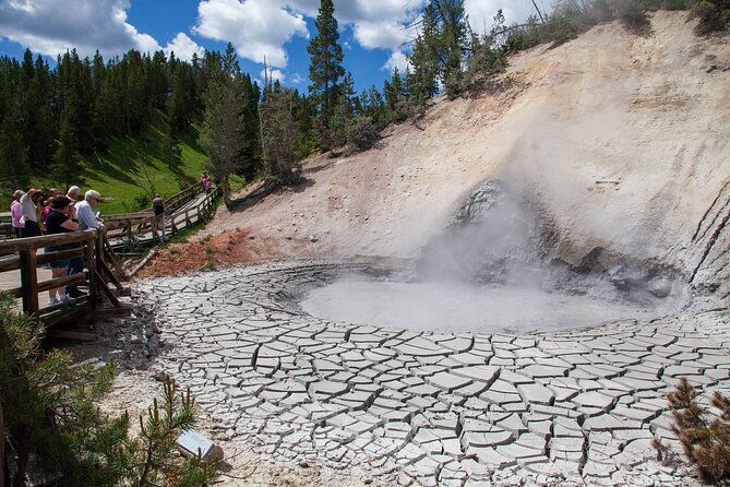 full-day-yellowstone-natl-park-tour-from-big-sky-private-tour