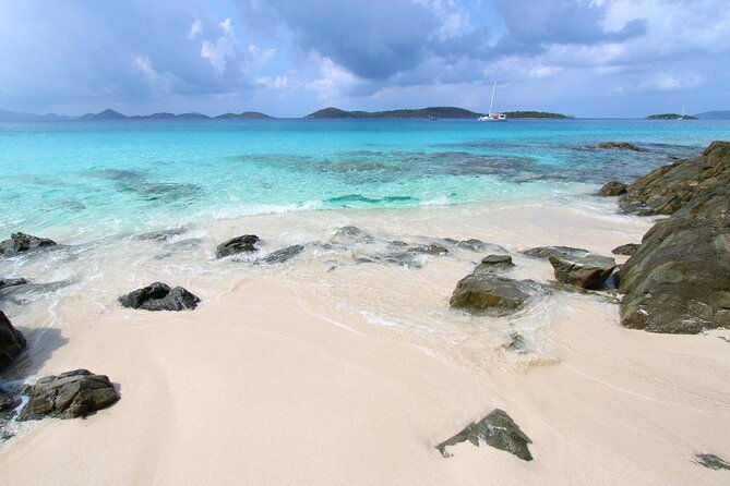 full-or-half-day-private-power-catamaran-usvi-beach-and-snorkel