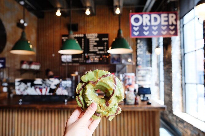 fulton-market-delicious-donut-adventure-and-walking-food-tour