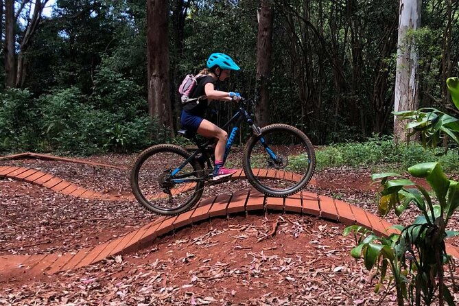 fun-mountain-bike-riding-on-trails-in-maui-hawaii