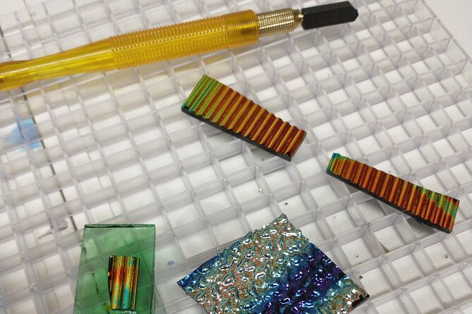 fused-glass-necklace-class-in-estes-park