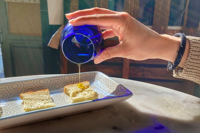 gastronomy-tasting-through-oil-wine-and-cheese-in-turin-2