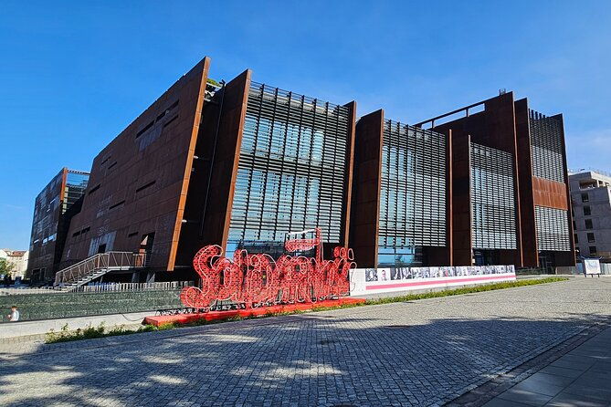gdansk-european-solidarity-centre-guided-tour