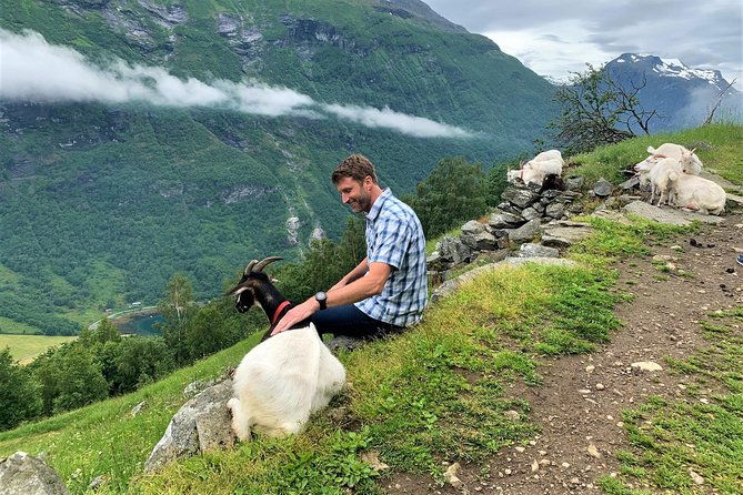 geiranger-by-royal-route-5-hours-with-visiting-a-high-mountain-farm