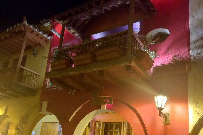 get-the-nightlife-vibe-in-old-city
