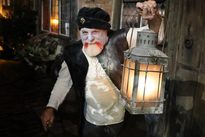 ghost-tour-by-lantern-light