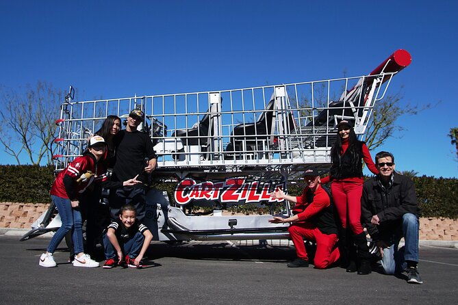 giant-shopping-cart-limo-ride-in-las-vegas