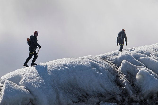 glacier-hike-summer-treasure-glacier-discovery