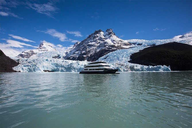 glaciers-gourmet-perito-moreno-navigation-full-service-transfer