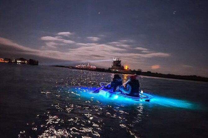 glowing-kayak-tour-rockport-little-bay-2