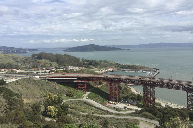 golden-gate-bridge-bike-rental-includes-free-helmet-lock