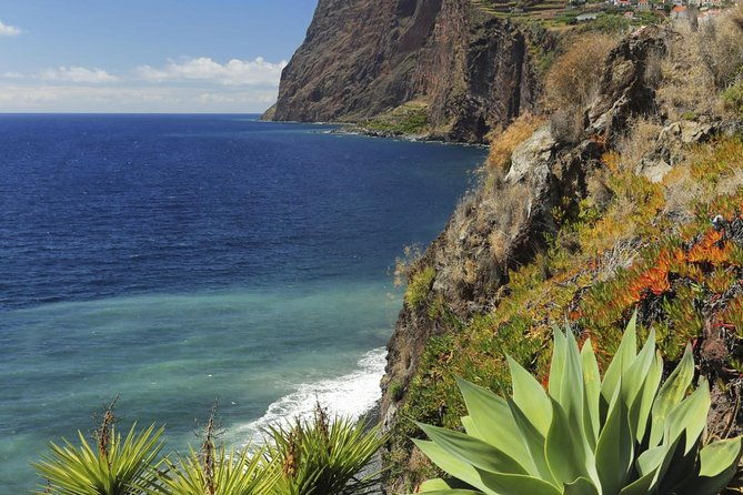 grand-madeira-island-tour-porto-moniz-and-santana-2