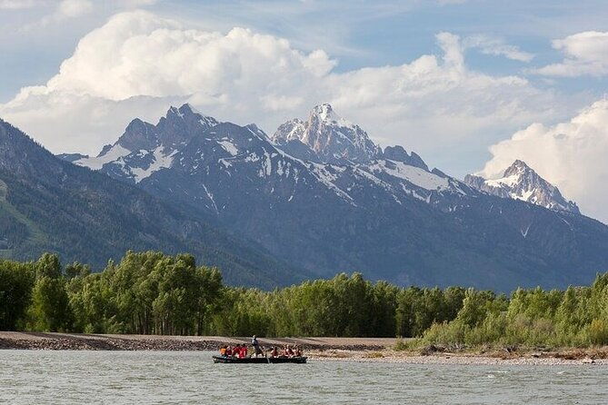 grand-teton-views-14-mile-snake-river-scenic-float