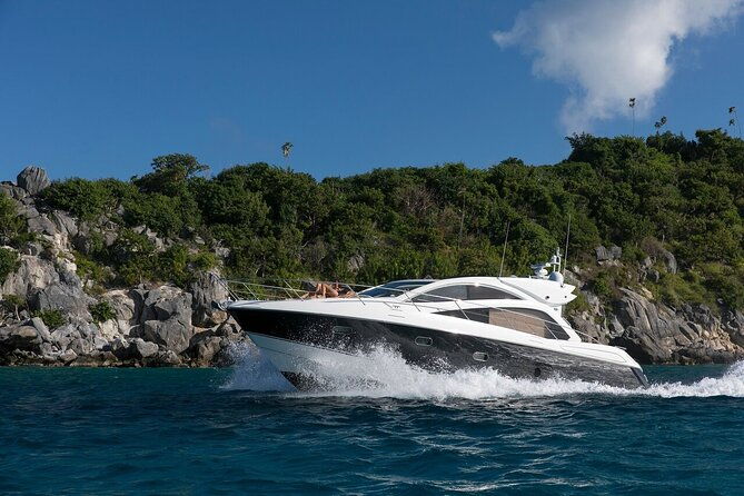grateful-ted-60-sunseeker-seats-up-to-12-people