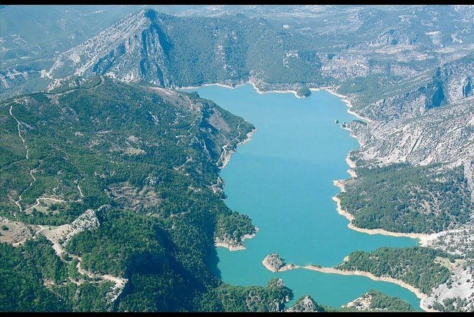 green-canyon-magic-scenic-boat-tour-for-nature-lovers-2
