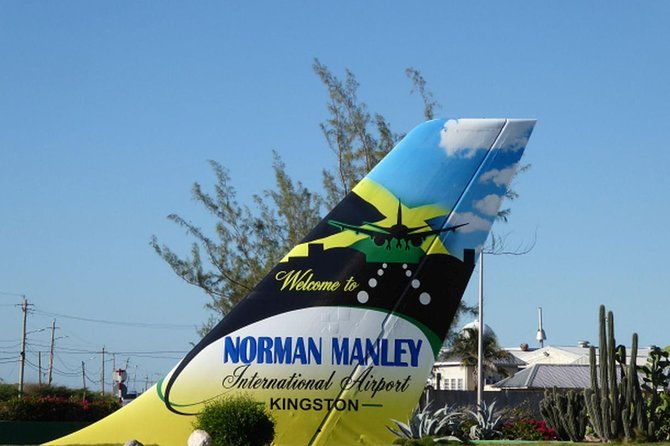 group-private-kingston-airport-transfers-10-15-persons