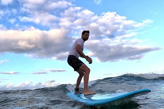group-surf-lesson-with-videos-and-photos