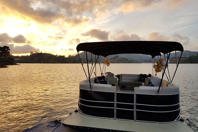 guatape-tour-boat-ride-coffee-tour-best-experience