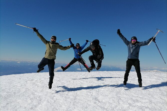 guided-ascent-to-the-villarrica-volcano-from-pucon