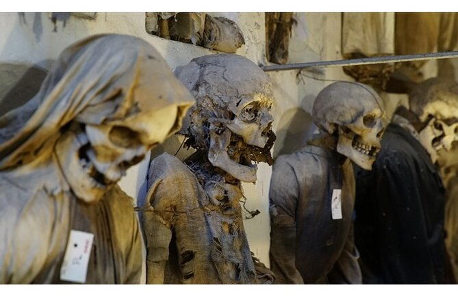 guided-bike-tour-to-the-capuchin-catacombs