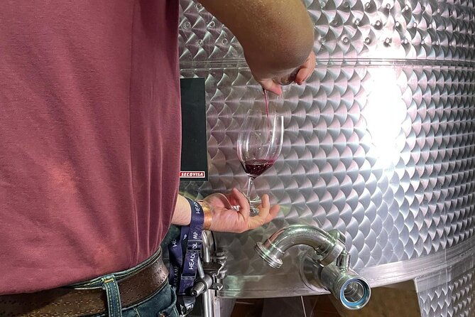 guided-cellar-tour-and-wine-tasting