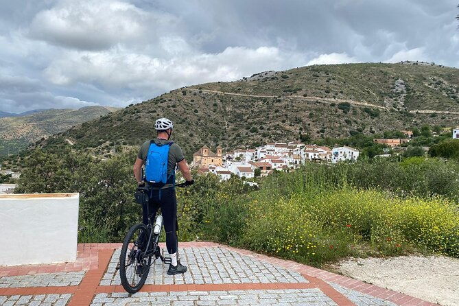 guided-cycling-blue-village-ronda-moderate-level-difficulty