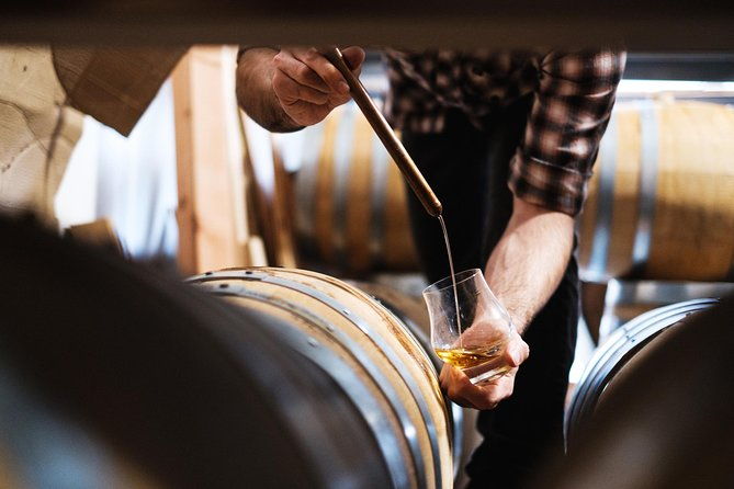 guided-distillery-tour-rum-tasting