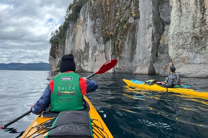 guided-half-day-kayak-tour-with-picnic-in-villa-la-angostura
