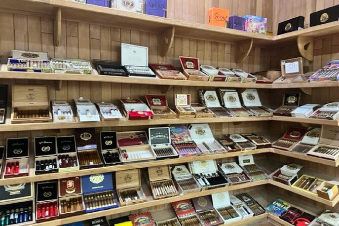 guided-shopping-tour-to-bella-mare-store-cigars-chocolate-rum-and-souvenirs
