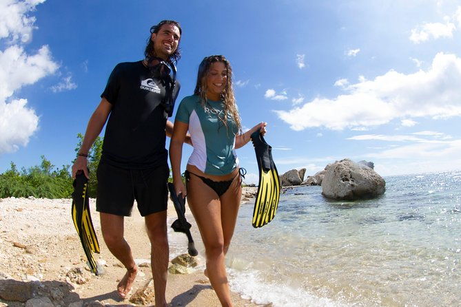 guided-snorkel-tour-at-the-best-reef-from-shore-on-curacao-blue-bay-beach