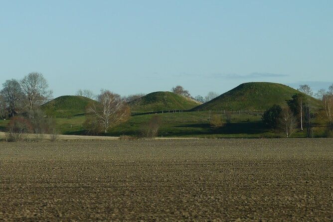 guided-tour-90min-at-old-uppsala-mounds-and-old-uppsala-church