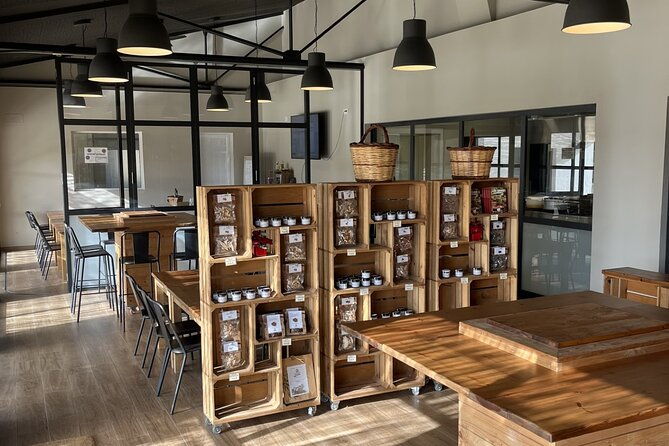 guided-tour-and-tasting-in-mushroom-cultivation