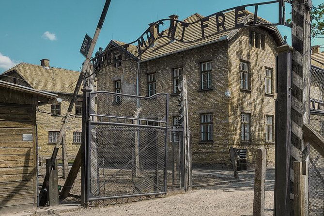 guided-tour-to-auschwitz-birkenau-from-warsaw