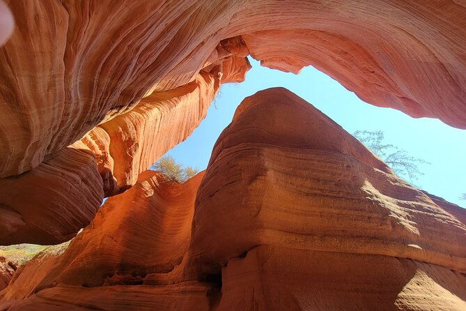 guided-tours-in-southern-utahs-slot-canyons-indian-ruins-and-national-parks-2