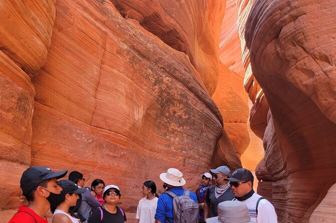 guided-tours-in-southern-utahs-slot-canyons-indian-ruins-and-national-parks