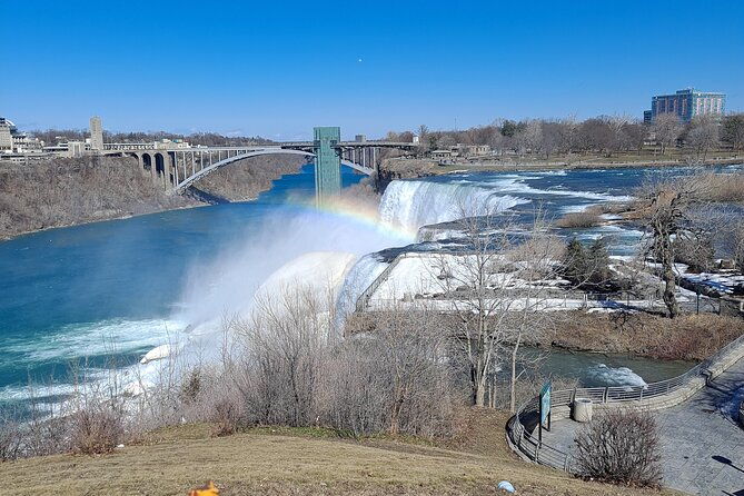 guided-wine-tour-through-the-niagara-wine-trail-2