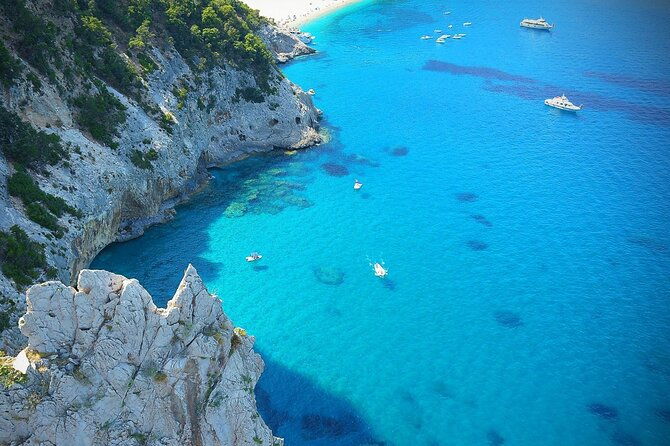 gulf-of-orosei-speedboat-trip-with-aperitif-from-cala-gonone-2