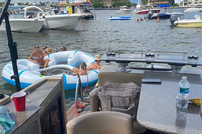 half-day-aqua-patio-rental-in-fort-lauderdale-7-to-11-people
