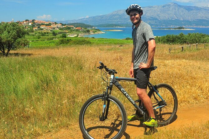 half-day-bike-tour-in-lumbarda-with-wine-tasting-2