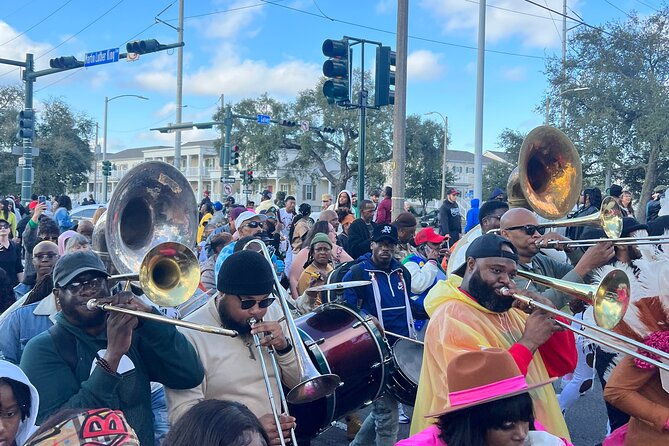 half-day-private-nola-culture-second-line-tour-and-music-experience